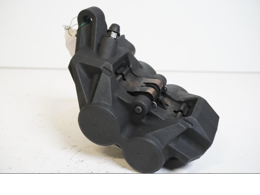 Baksidan på Bromsok från en Yamaha FZ-6 -2008 motorcykel.