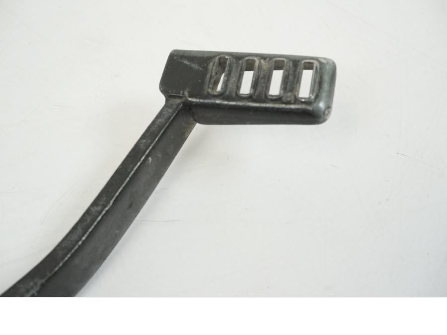 Extrabild2 på Bromspedal från en Honda CBR 125 R -2006 motorcykel.