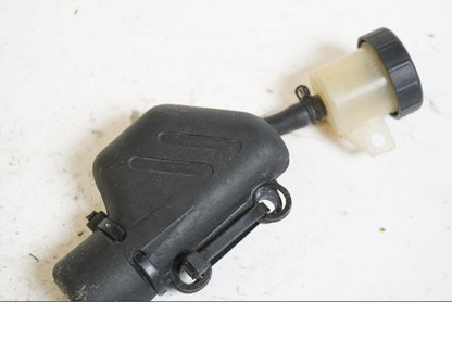 Framsidan på Bromshuvudcylinder från en KTM 625 SXC -2004 motorcykel.