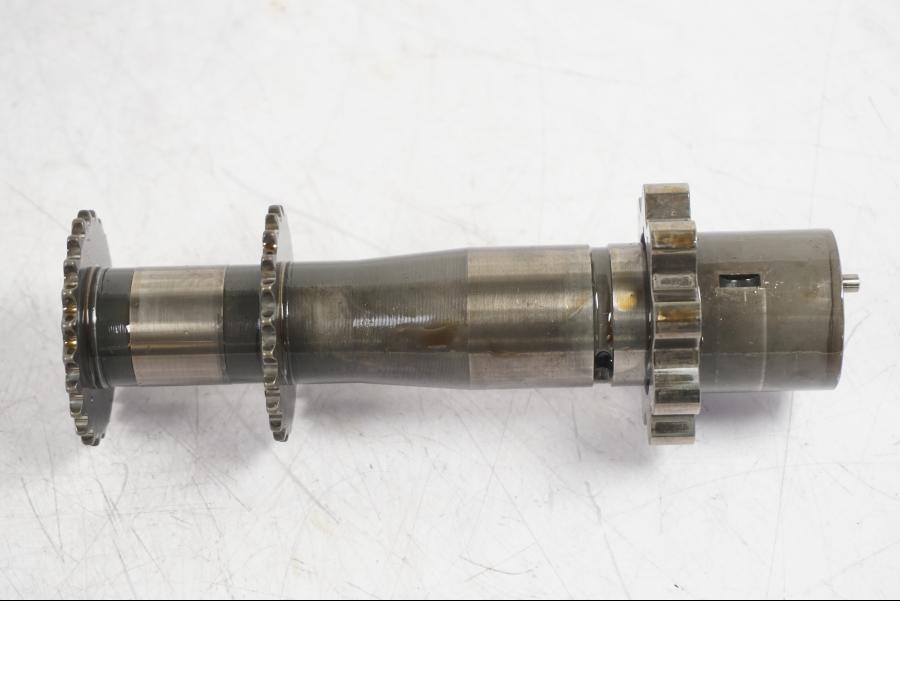 Extrabild2 på Kamkedjedrev från en BMW R NineT -2017 motorcykel.