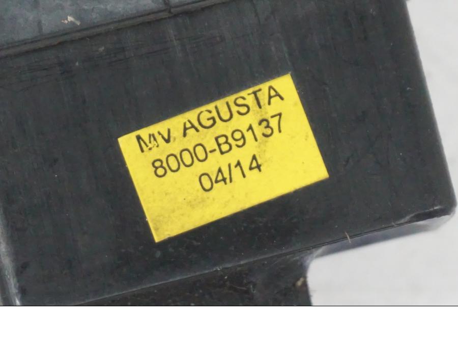 Baksidan på Styrbox från en MV Agusta Dragster -2014 motorcykel.
