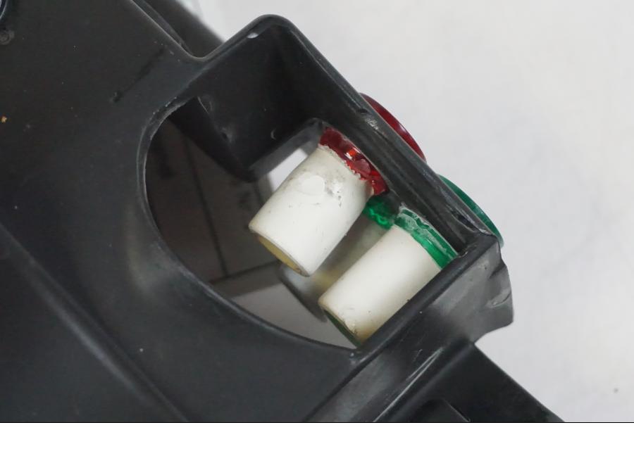 Snett nerifrån på Kontrollamppanel från en Husqvarna 701 SUPERMOTO ABS -2016 motorcykel.