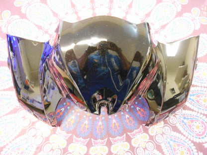 Framsidan på Bensintankskåpa från en Yamaha FZ-1 N -2007 motorcykel.