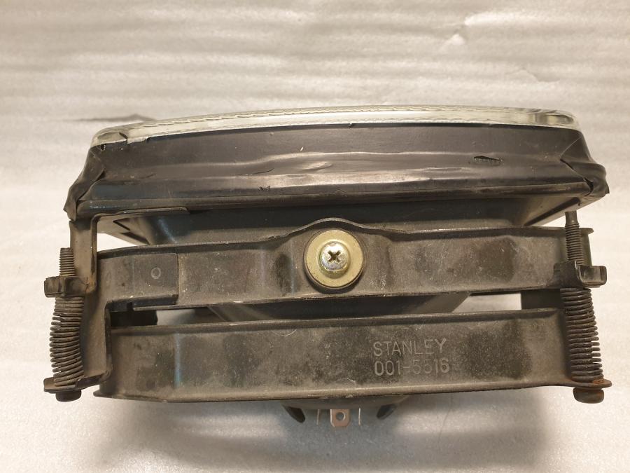 Snett uppifrån på Strålkastare från en Suzuki DR 800 S -1995 motorcykel.