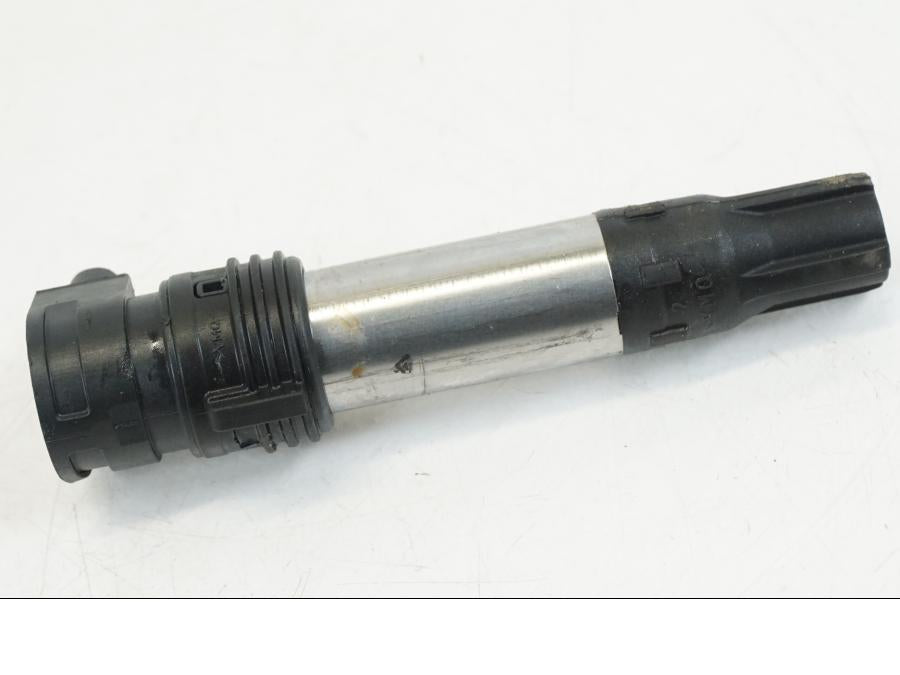 Baksidan på Tändspole från en BMW R 1250 GS -2019 motorcykel.