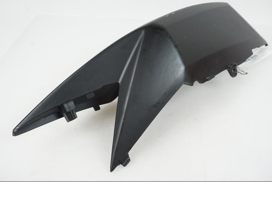 Snett uppifrån på Bakvinge från en Suzuki GSX-R 750 -2009 motorcykel.