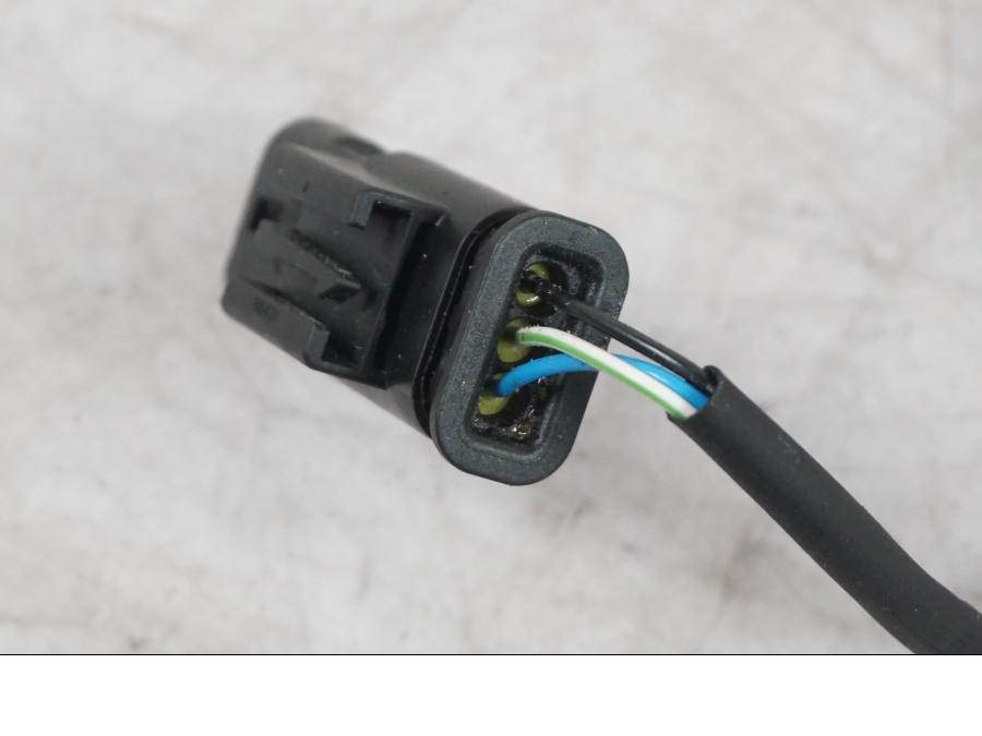 Snett nerifrån på Växelindikator från en Ducati Multistrada V4 -2024 motorcykel.