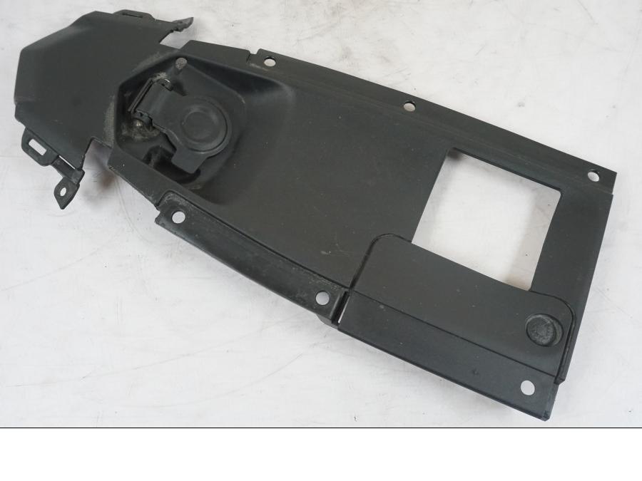 Höger sida på Undertail från en Yamaha MT-09 -2020 motorcykel.