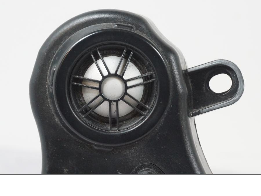 Framsidan på Högtalarbox från en BMW K 1600 GTL -2015 motorcykel.