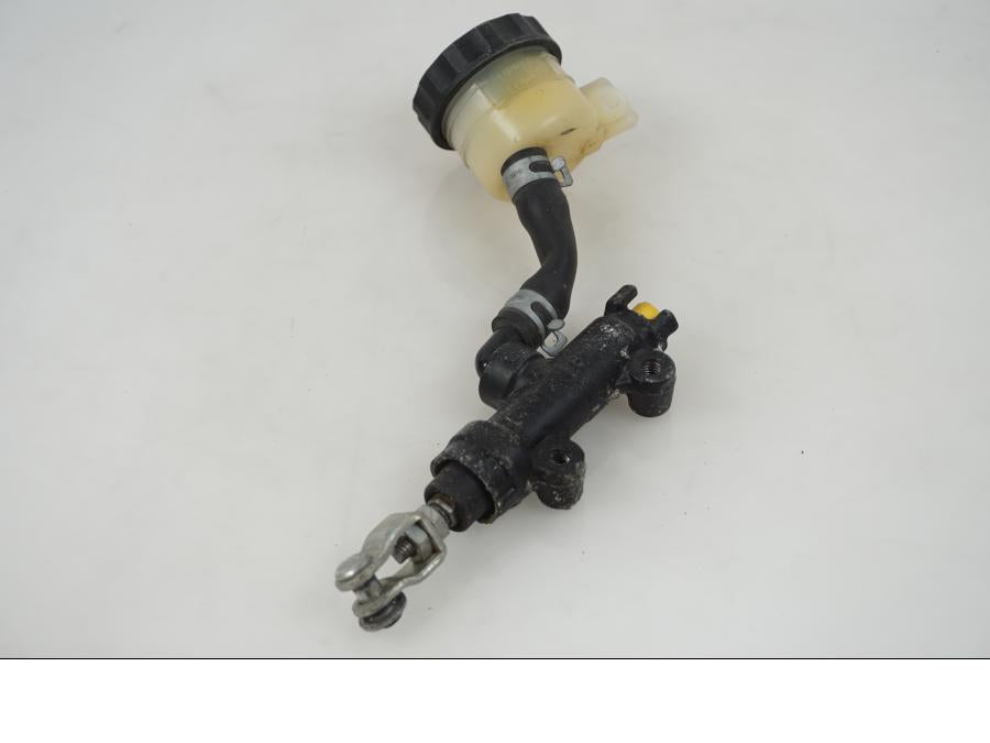 Framsidan på Bromshuvudcylinder från en Kawasaki VN 1700 Classic Tourer -2009 motorcykel.