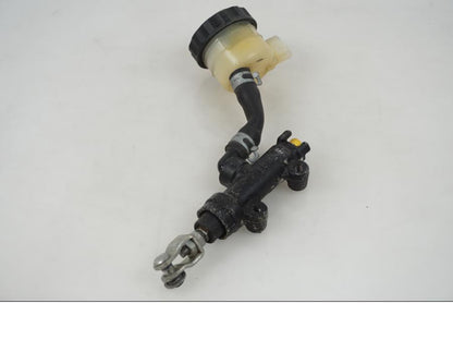 Framsidan på Bromshuvudcylinder från en Kawasaki VN 1700 Classic Tourer -2009 motorcykel.