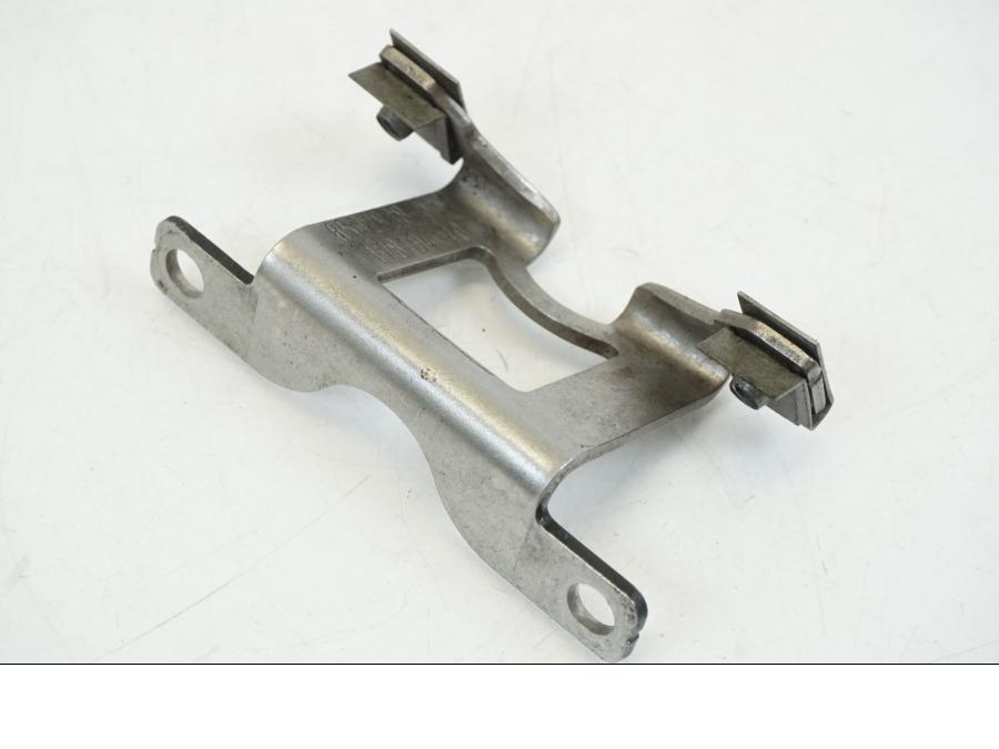 Vänster sida på Hasplåt från en BMW R 1250 GS -2019 motorcykel.