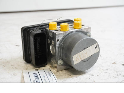 Framsidan på ABS Modulator från en KTM 125 Duke -2017 motorcykel.