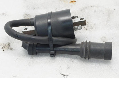 Baksidan på Tändspole från en Yamaha XVS 650 -1999 motorcykel.