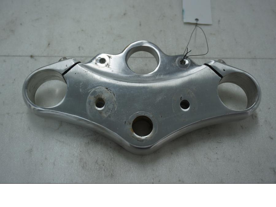 Framsidan på Gaffelkrona från en Triumph Thunderbird 900 -2000 motorcykel.