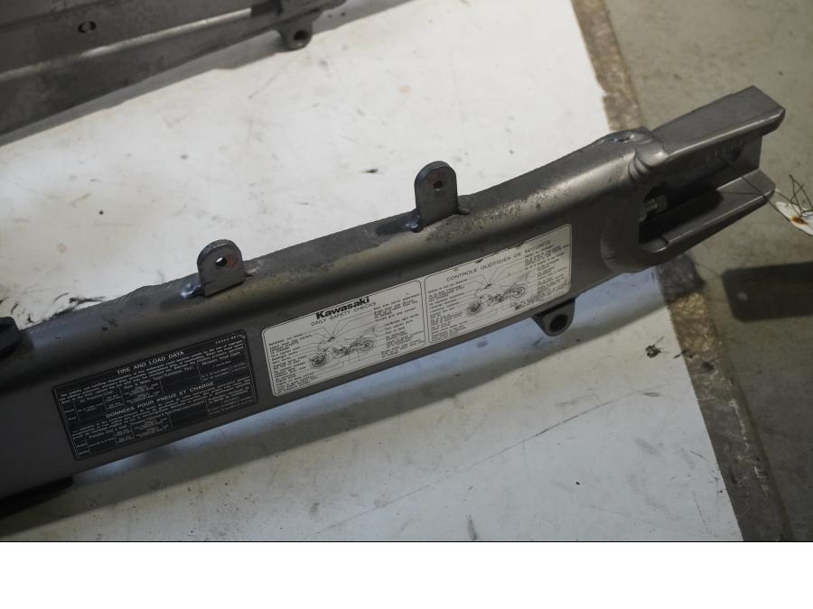 Snett uppifrån på Sving från en Kawasaki Versys 1000 -2012 motorcykel.