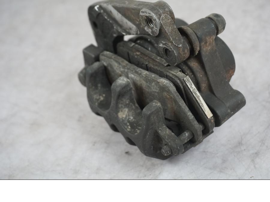 Höger sida på Bromsok från en Triumph Tiger Explorer -2016 motorcykel.