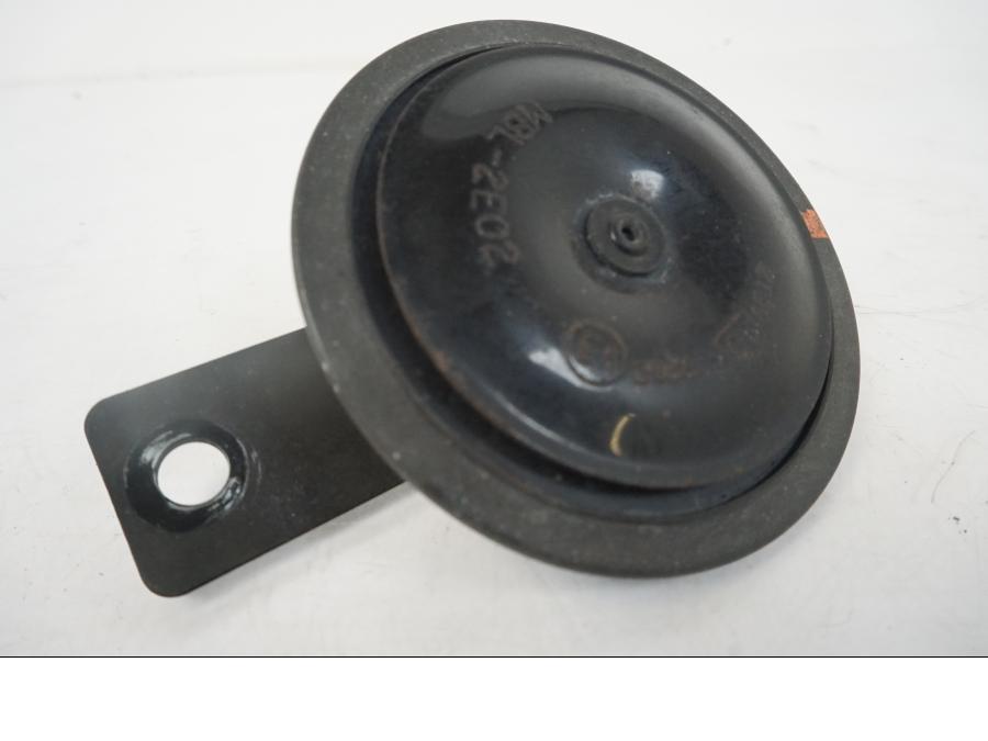 Framsidan på Signalhorn / Tuta från en Honda XL 1000 V -2008 motorcykel.