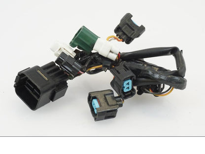 Vänster sida på Kablage från en Suzuki GSX-R 750 -2002 motorcykel.