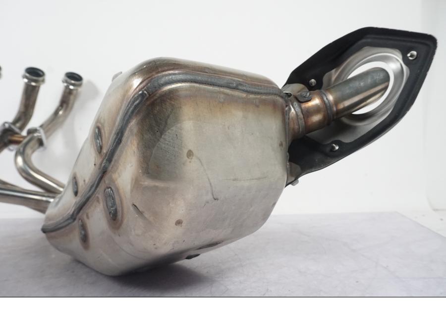 Extrabild3 på Avgassystem från en Yamaha MT-09 -2019 motorcykel.