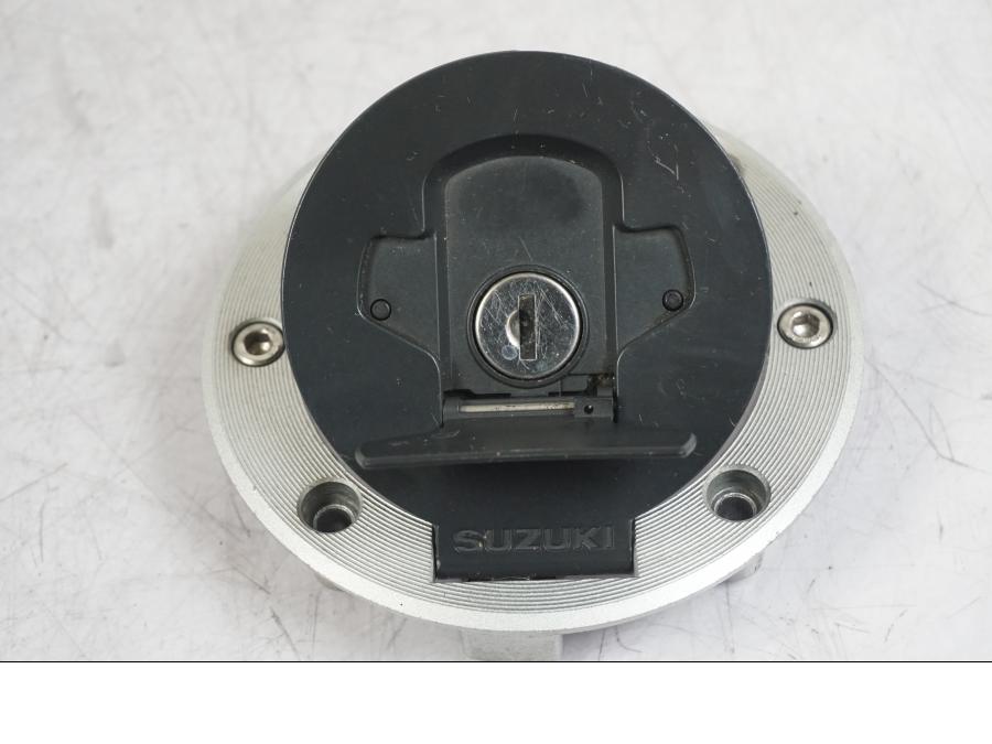 Höger sida på Låssats från en Suzuki GSX 1300 RX -1999 motorcykel.
