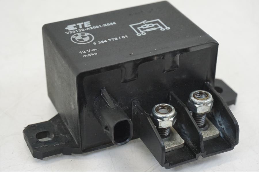 Baksidan på Startrelä från en BMW R 1250 GS -2019 motorcykel.