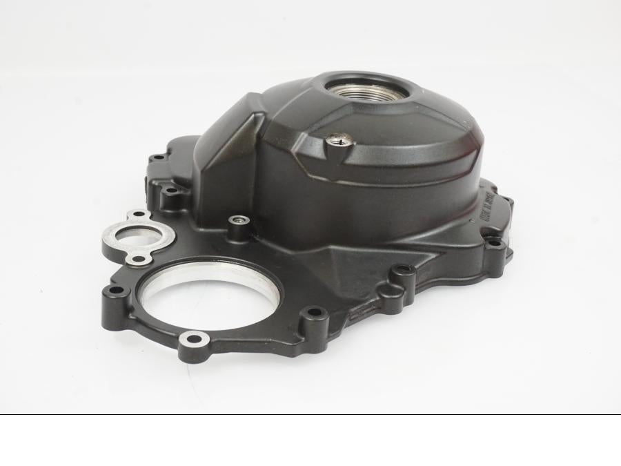 Snett uppifrån på Generatorkåpa från en Yamaha MT-09 -2019 motorcykel.