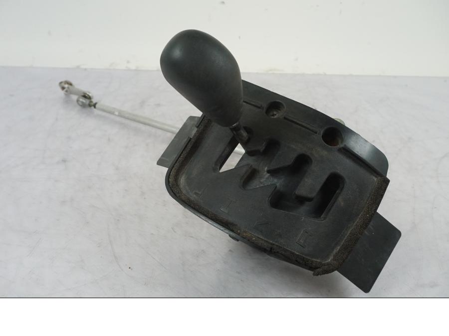 Framsidan på Växelspak från en Suzuki LTA 750 XP E -2009 motorcykel.