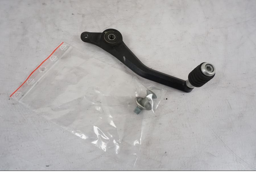 Framsidan på Växelpedal från en KTM 790 Duke -2018 motorcykel.