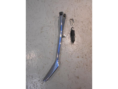 Framsidan på Sidostöd från en Yamaha XV 1600 -2000 motorcykel.