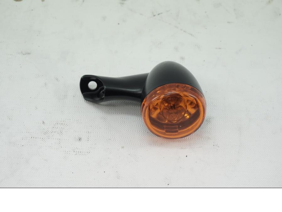 Framsidan på Blinkers från en H-D XL 1200 x -2019 motorcykel.