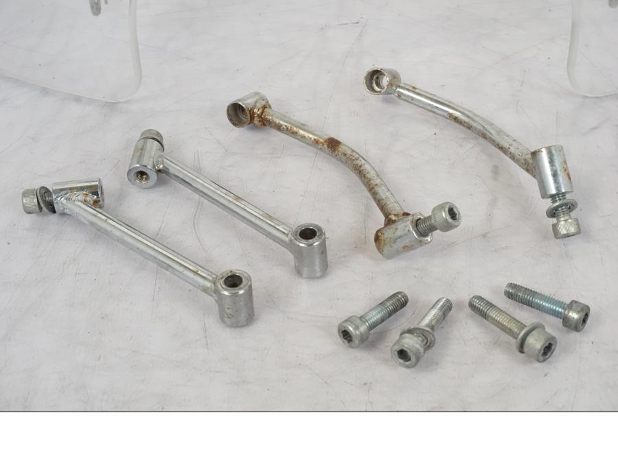 Baksidan på Vindruta från en Suzuki VL 800 -2002 motorcykel.