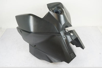 Framsidan på Bensintank från en KTM 690 SM R -2009 motorcykel.