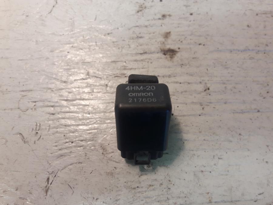 Framsidan på Relä från en Yamaha Cygnus -2007 motorcykel.