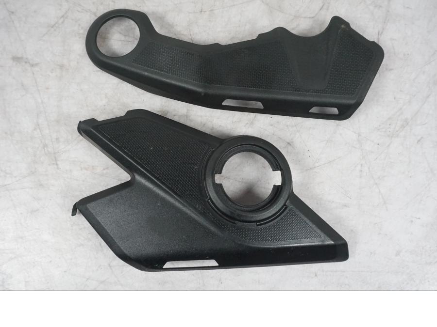 Snett nerifrån på Ramskydd från en Ducati Multistrada V4 -2024 motorcykel.