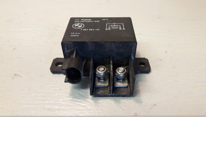 Baksidan på Startrelä från en BMW F 800 GS -2009 motorcykel.