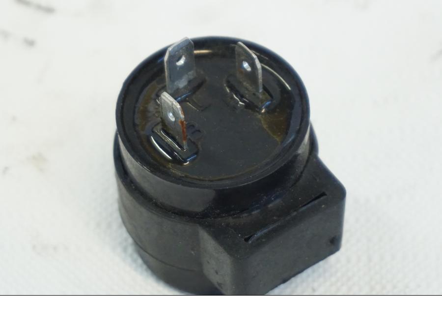 Höger sida på Blinkersrelä från en Yamaha YZF R6 -2006 motorcykel.