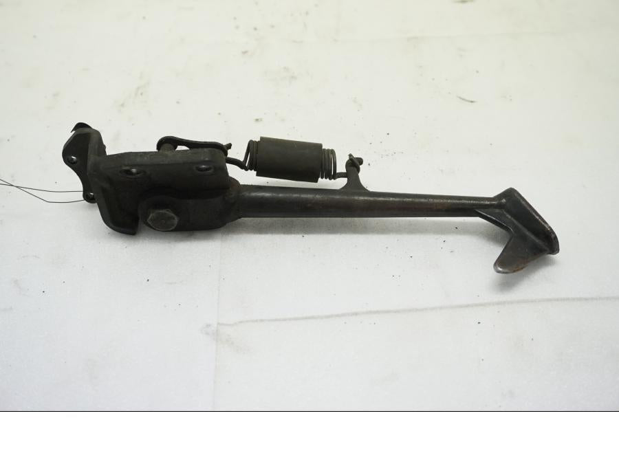 Framsidan på Sidostöd från en Yamaha MT-03 -2007 motorcykel.