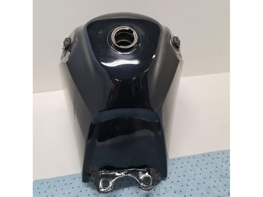 Extrabild1 på Bensintank från en Suzuki DR 650 -1995 motorcykel.