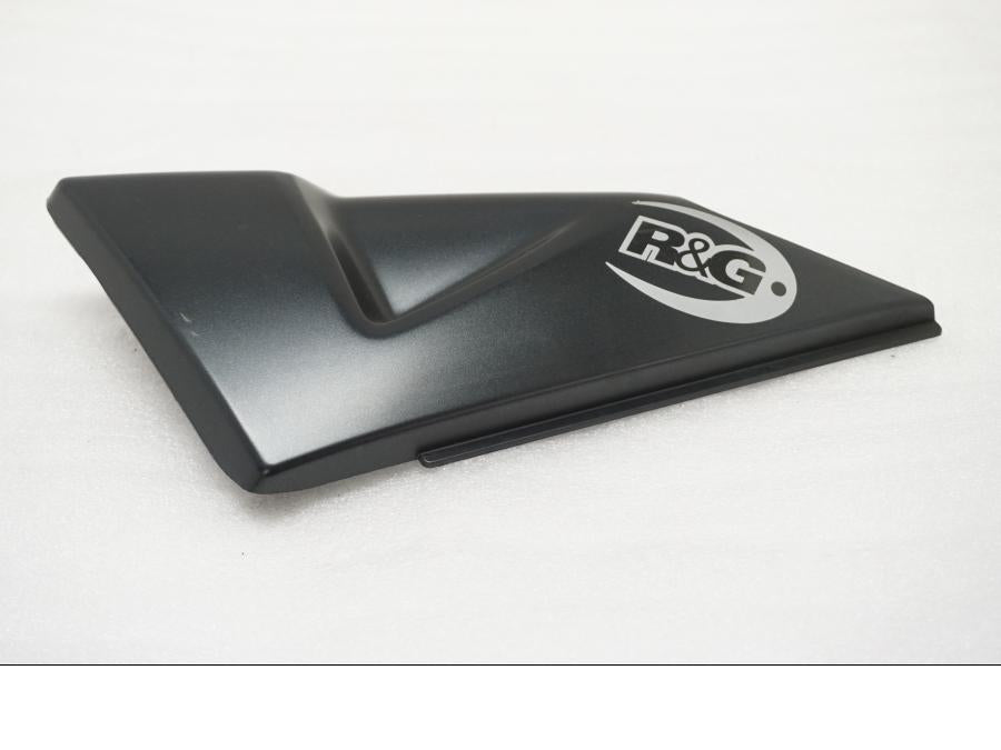 Framsidan på Sidopanel från en Suzuki GSX 1300 BK -2008 motorcykel.