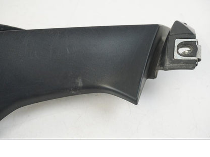 Snett nerifrån på Sidkåpa från en Yamaha YZF 1000 R1 -2006 motorcykel.