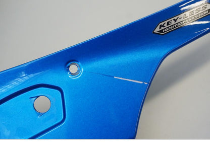 Snett uppifrån på Toppkåpa från en Suzuki GSX-R 125 -2018 motorcykel.