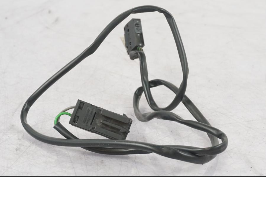 Snett uppifrån på Bromsljuskontakt från en BMW R 1100 GS -1998 motorcykel.