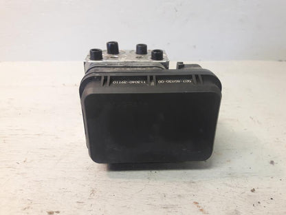 Framsidan på ABS Modulator från en Yamaha MT 125 -2017 motorcykel.