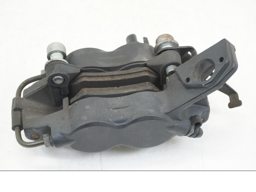 Höger sida på Bromsok från en BMW K 1200 LT -2004 motorcykel.