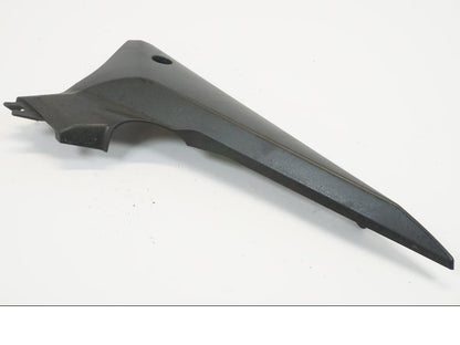 Vänster sida på Sidopanel från en Yamaha XJ 6 -2011 motorcykel.