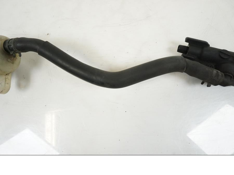 Snett nerifrån på Bromshuvudcylinder från en Yamaha XJR 1300 -2002 motorcykel.