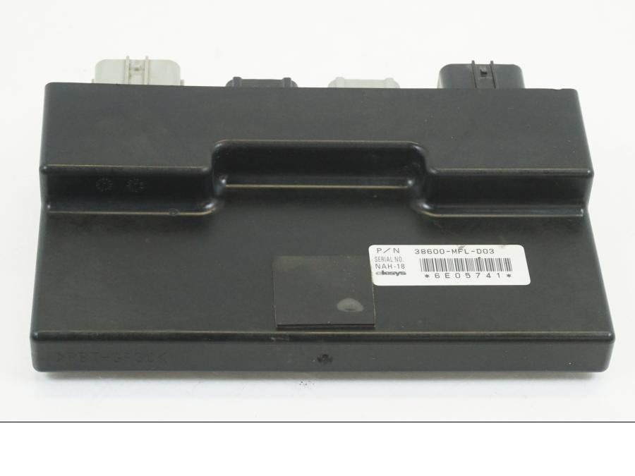 Framsidan på ABS styrenhet från en Honda CBR 1000 RR -2010 motorcykel.