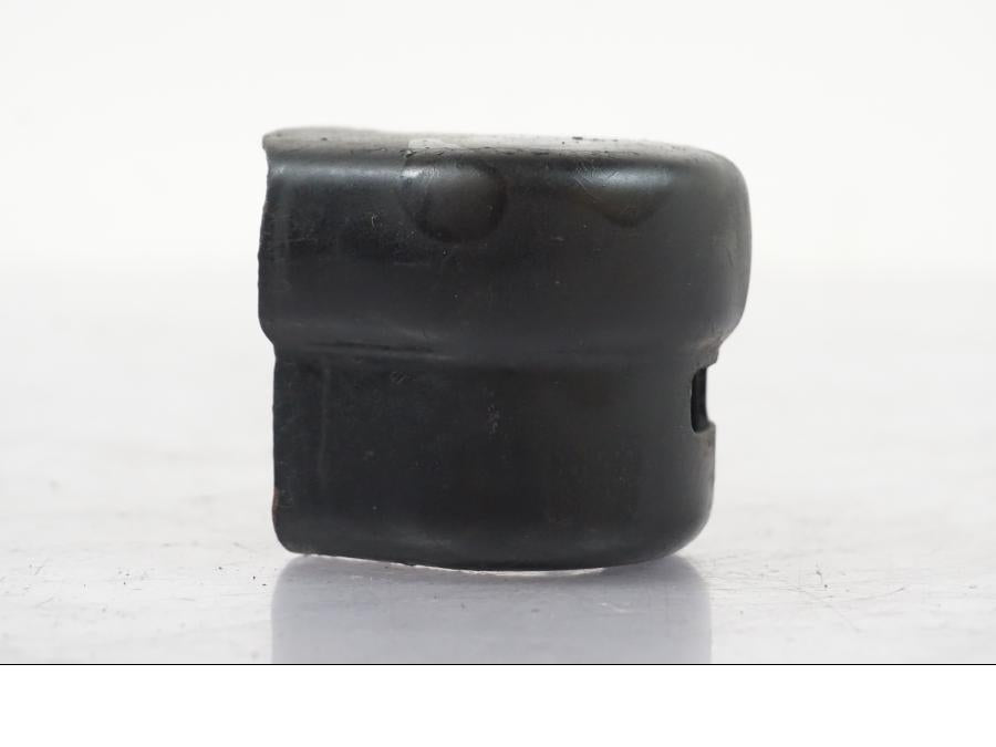 Höger sida på Bromsvätskebehållarkåpa från en Yamaha XVS 1100 -2000 motorcykel.