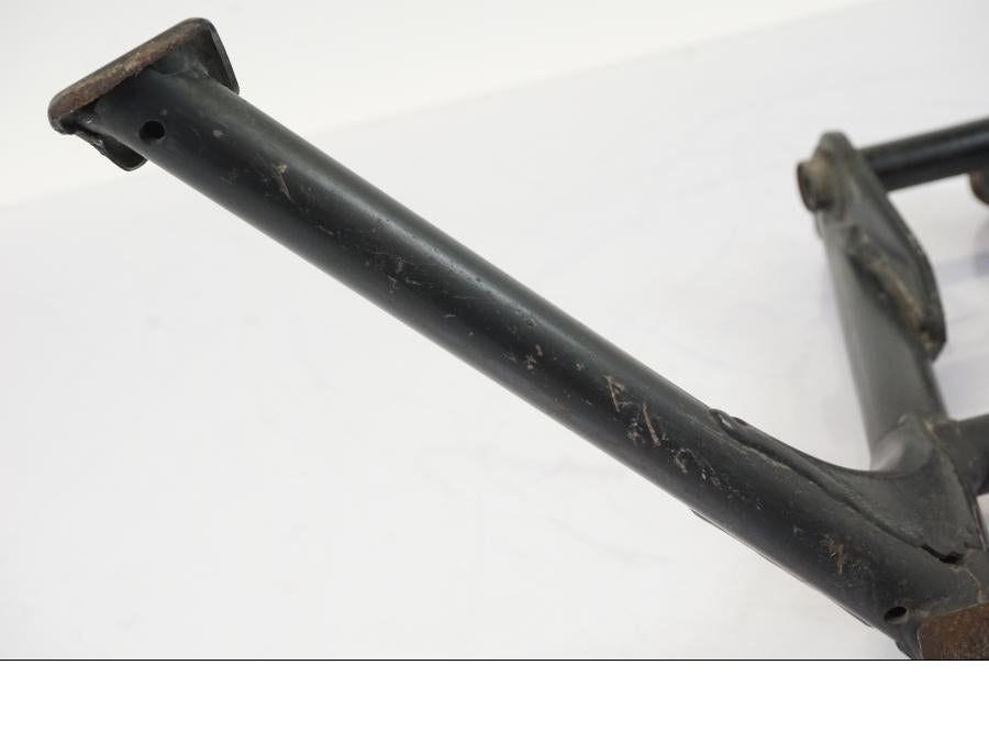 Extrabild2 på Centralstöd från en Honda NT 700 -2008 motorcykel.